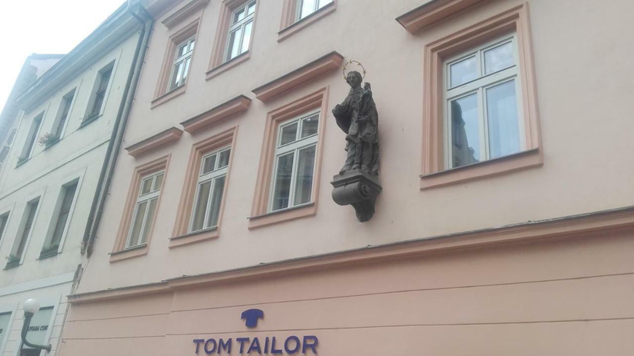 Jakubská 676 * Praga